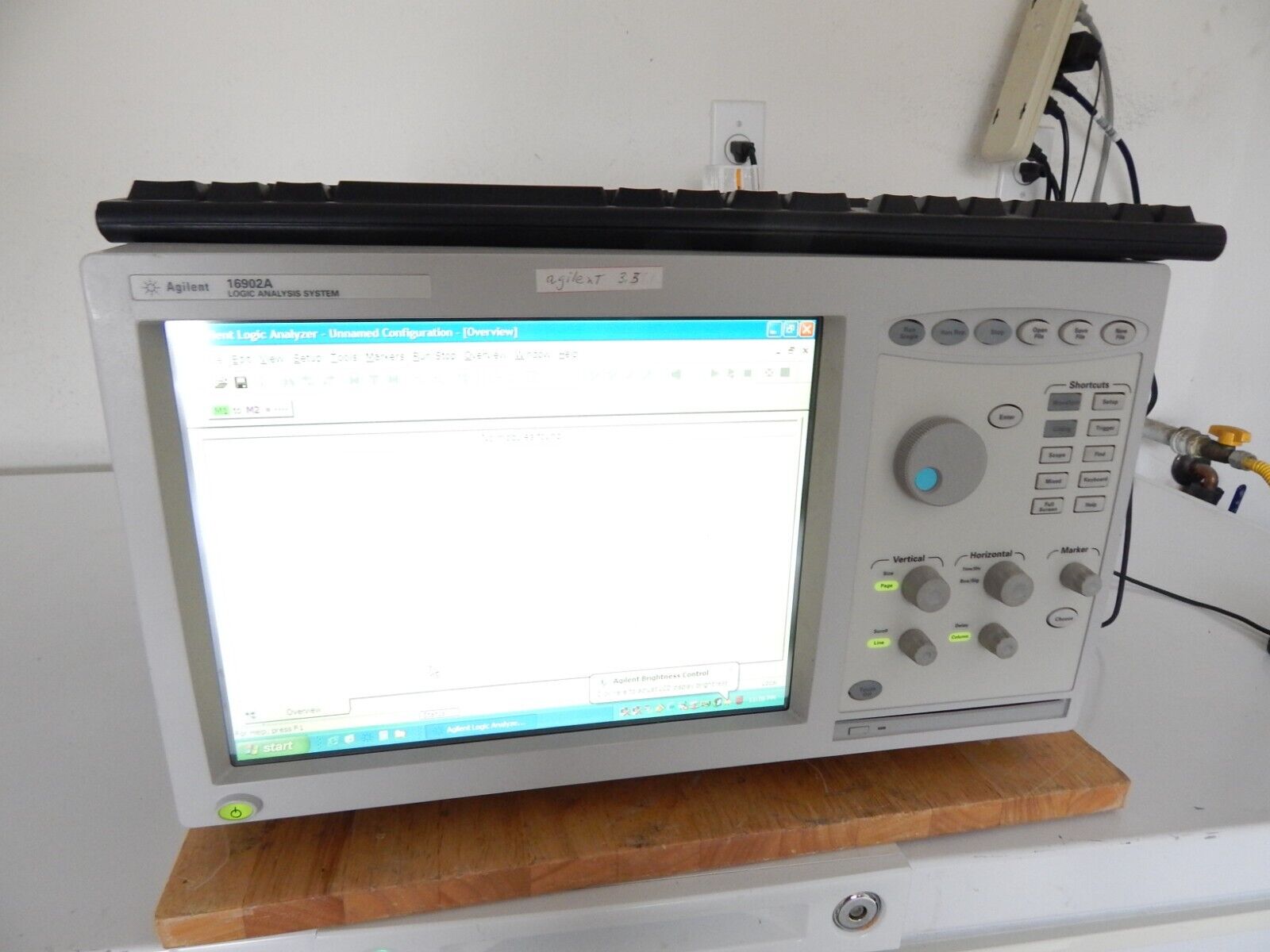 HP - Agilent - Keysight 16902A-014 Logic Analyzer Mainframe HP - Agilent - Keysight 16902A-014 Logic Analyzer Mainframe